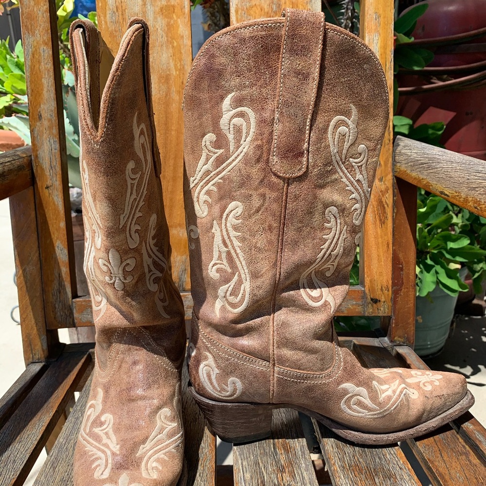 Corral Brown Heeled Boots with Cream Embroidery